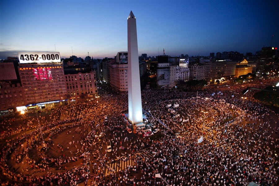 pb-121108-argentina-protest-kb-530p-06.photoblog900.jpg